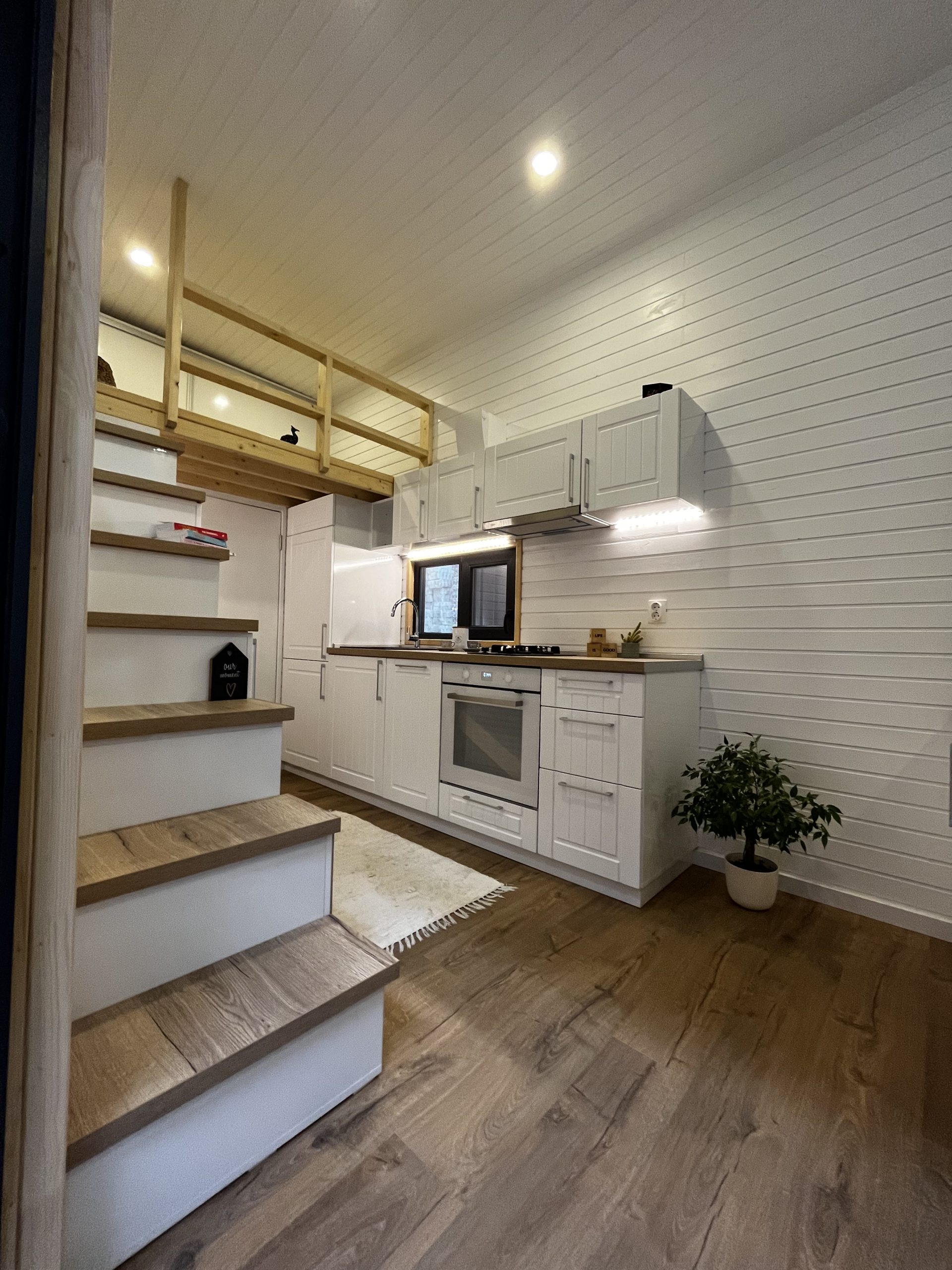 Sabine – Green Cube House